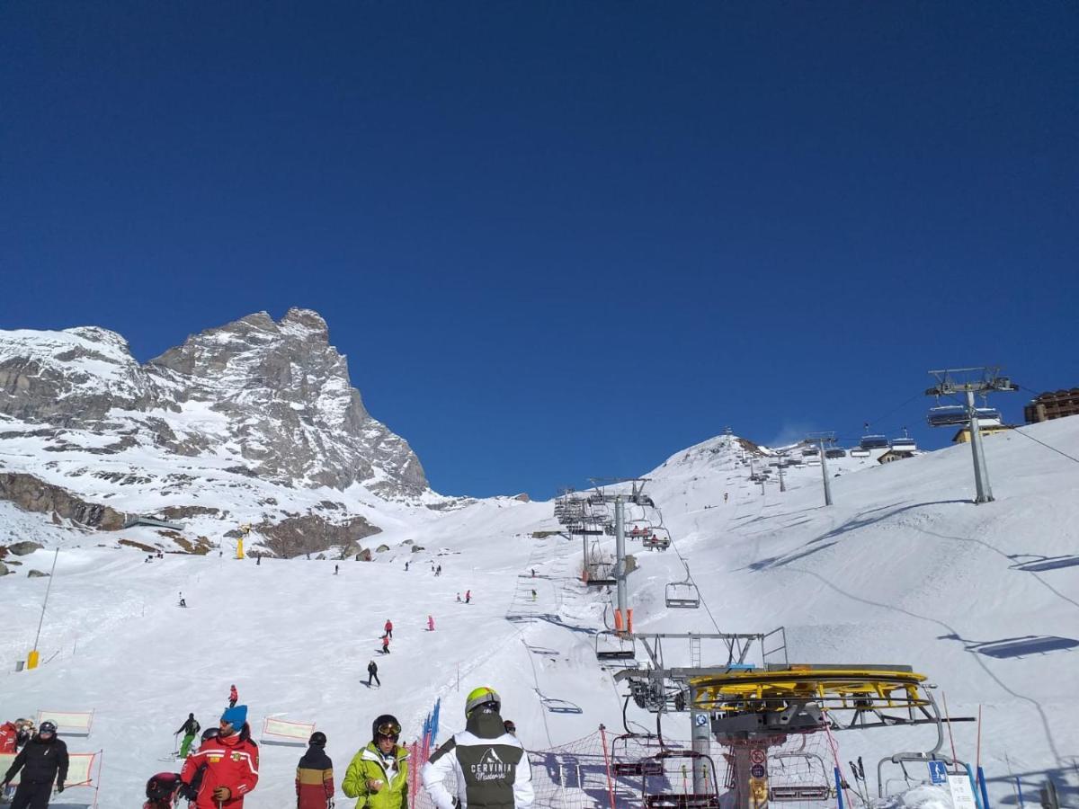 Appartamento Rinnovato Centralissimo A Cervinia 브루일서비니아 외부 사진